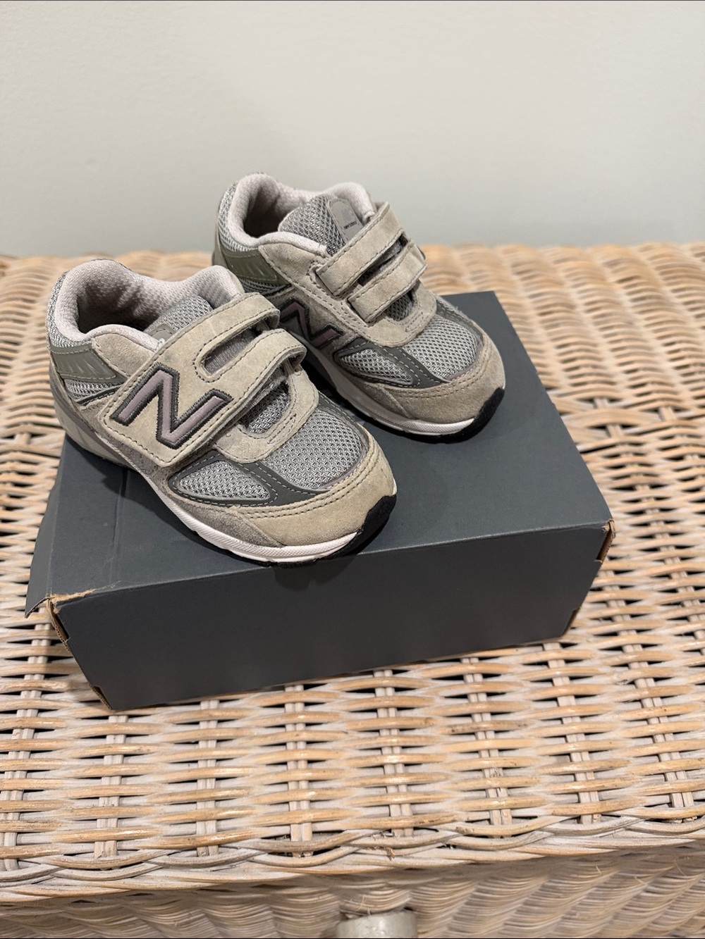 New Balance Toddler 990 Hook & Loop Toddler Sneaker